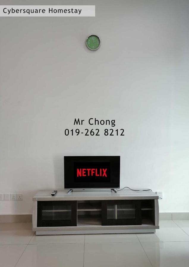 Cybersqaure Studio Suites With Netfilx @10 Min Walking Distance To Mcd Cyberjaya Esterno foto