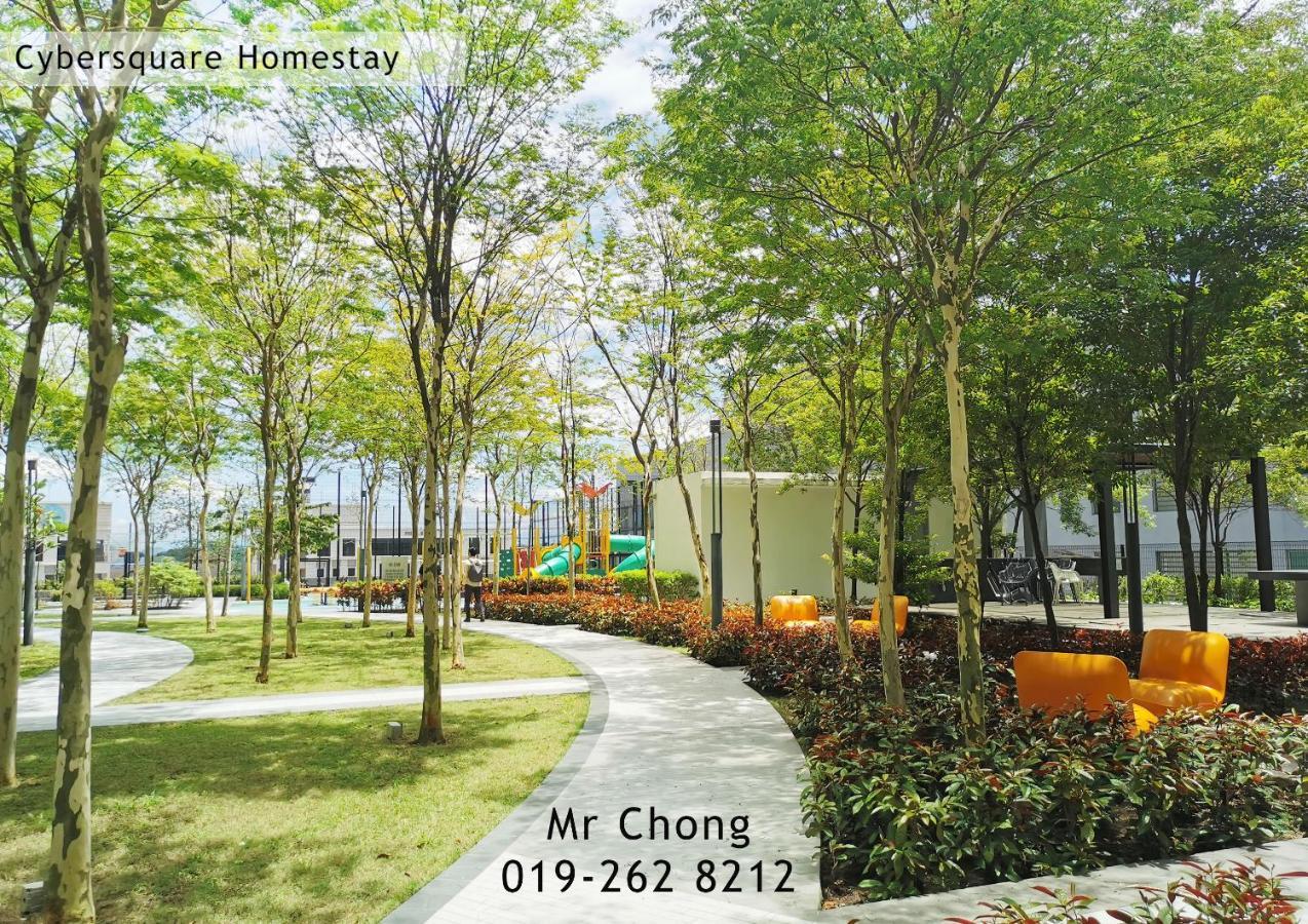 Cybersqaure Studio Suites With Netfilx @10 Min Walking Distance To Mcd Cyberjaya Esterno foto