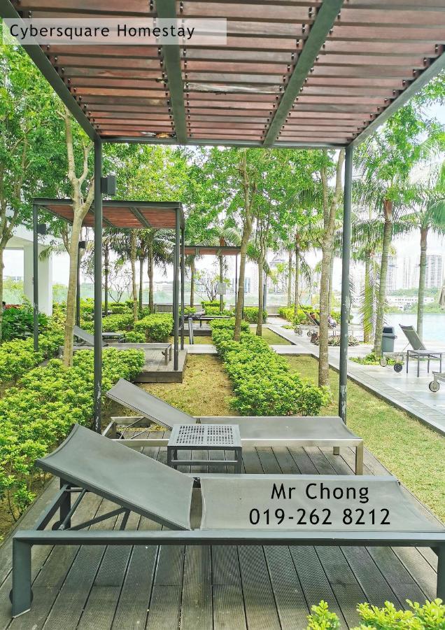 Cybersqaure Studio Suites With Netfilx @10 Min Walking Distance To Mcd Cyberjaya Esterno foto