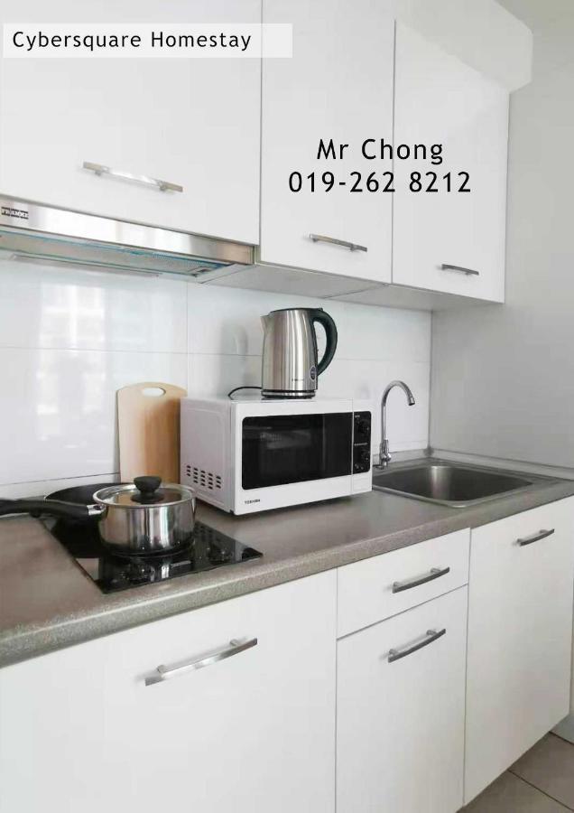 Cybersqaure Studio Suites With Netfilx @10 Min Walking Distance To Mcd Cyberjaya Esterno foto