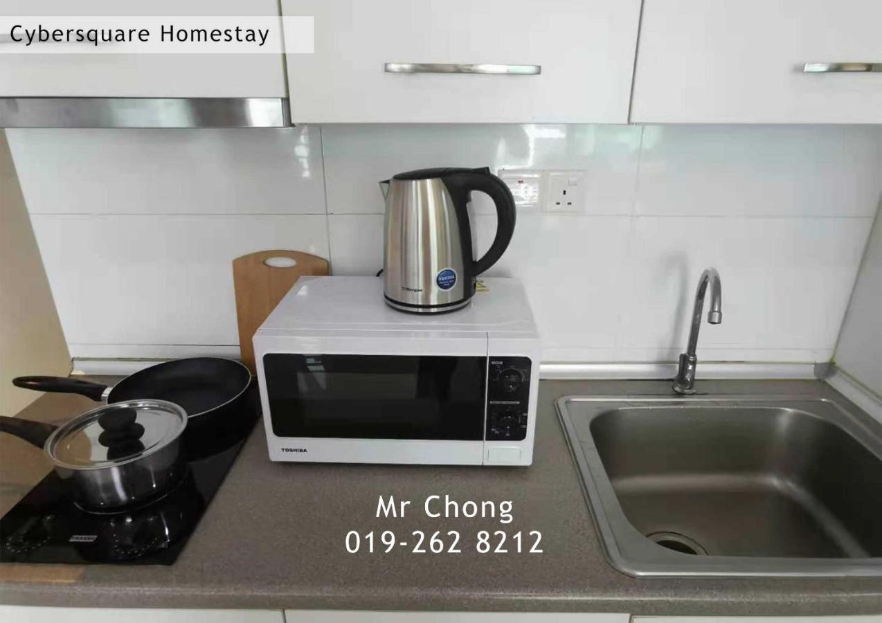 Cybersqaure Studio Suites With Netfilx @10 Min Walking Distance To Mcd Cyberjaya Esterno foto